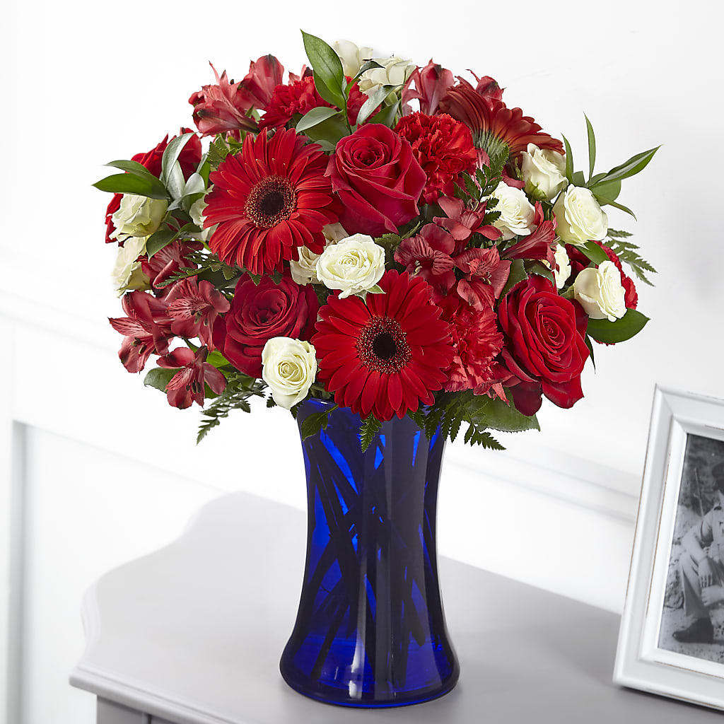 Hearts Embrace Bouquet – Semper Fi Florist, Oceanside CA