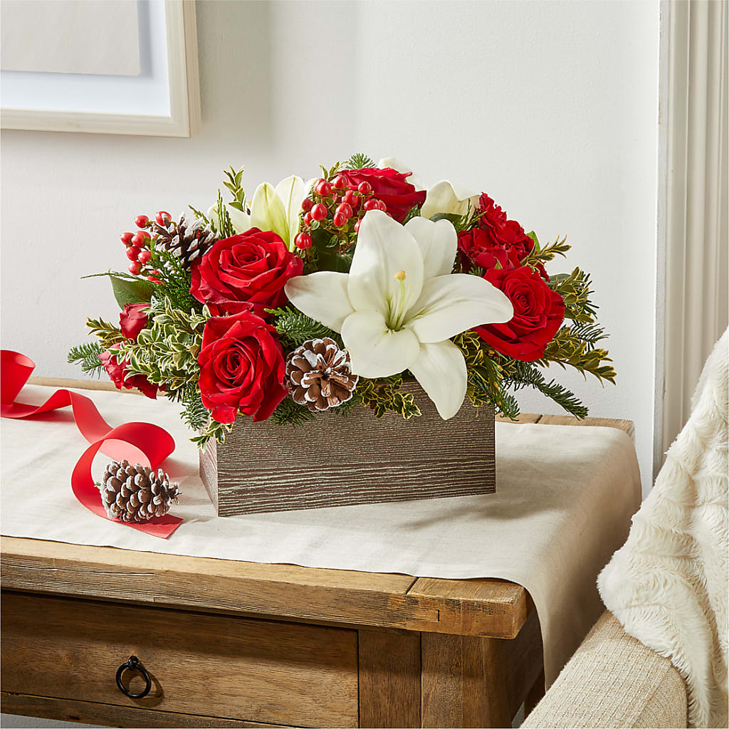 Snowy Wonderland Bouquet –  Semper Fi Florist, Oceanside CA