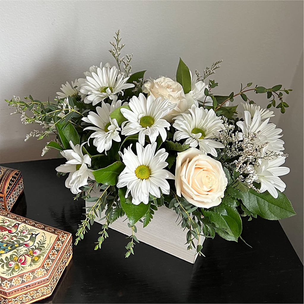 Fresh Linen Box Bouquet –  Semper Fi Florist, Oceanside CA