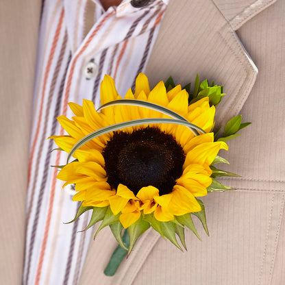 Free Spirit Boutonniere –  Semper Fi Florist, Oceanside CA